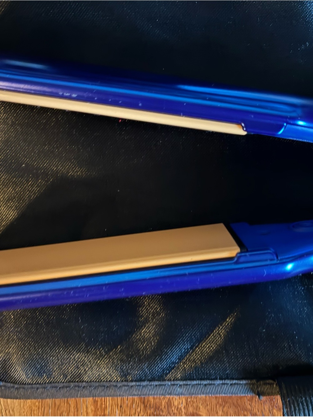 CHI 1.5" Wide Plates Hair Styling Flat Iron - Picture 8 of 9